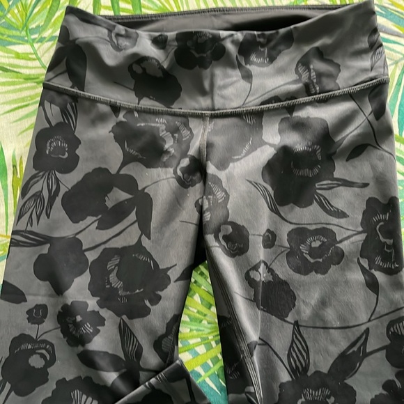 Lululemon Leggings - Picture 4 of 5